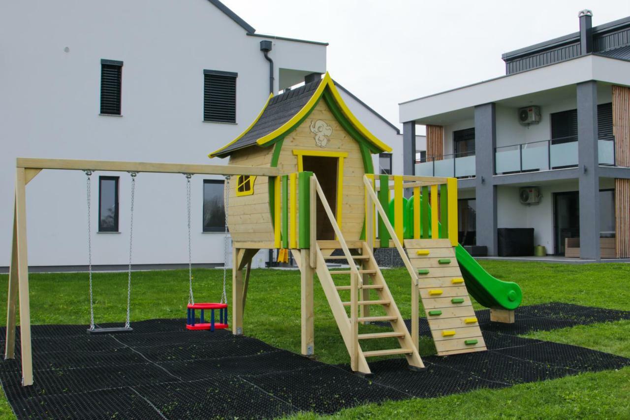 Apartmaji Banonia " Poletni Vetrc " Banovci Exterior foto